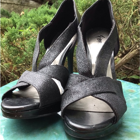 FioniTMnight (7) WOMEN’S Black Strapped Glitter Cage Shoes, Pre-owned. - Picture 2 of 11